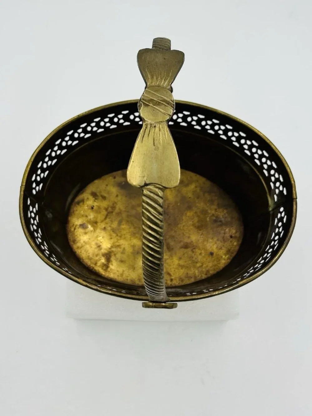 Vintage Solid Brass Basket Pierced Planter Twisted Rope Bow Tassels with Handle